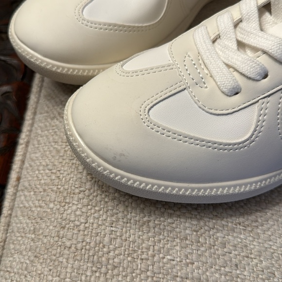 J. Crew Factory City tour sneakers in White/Silver metallic - Picture 6 of 8